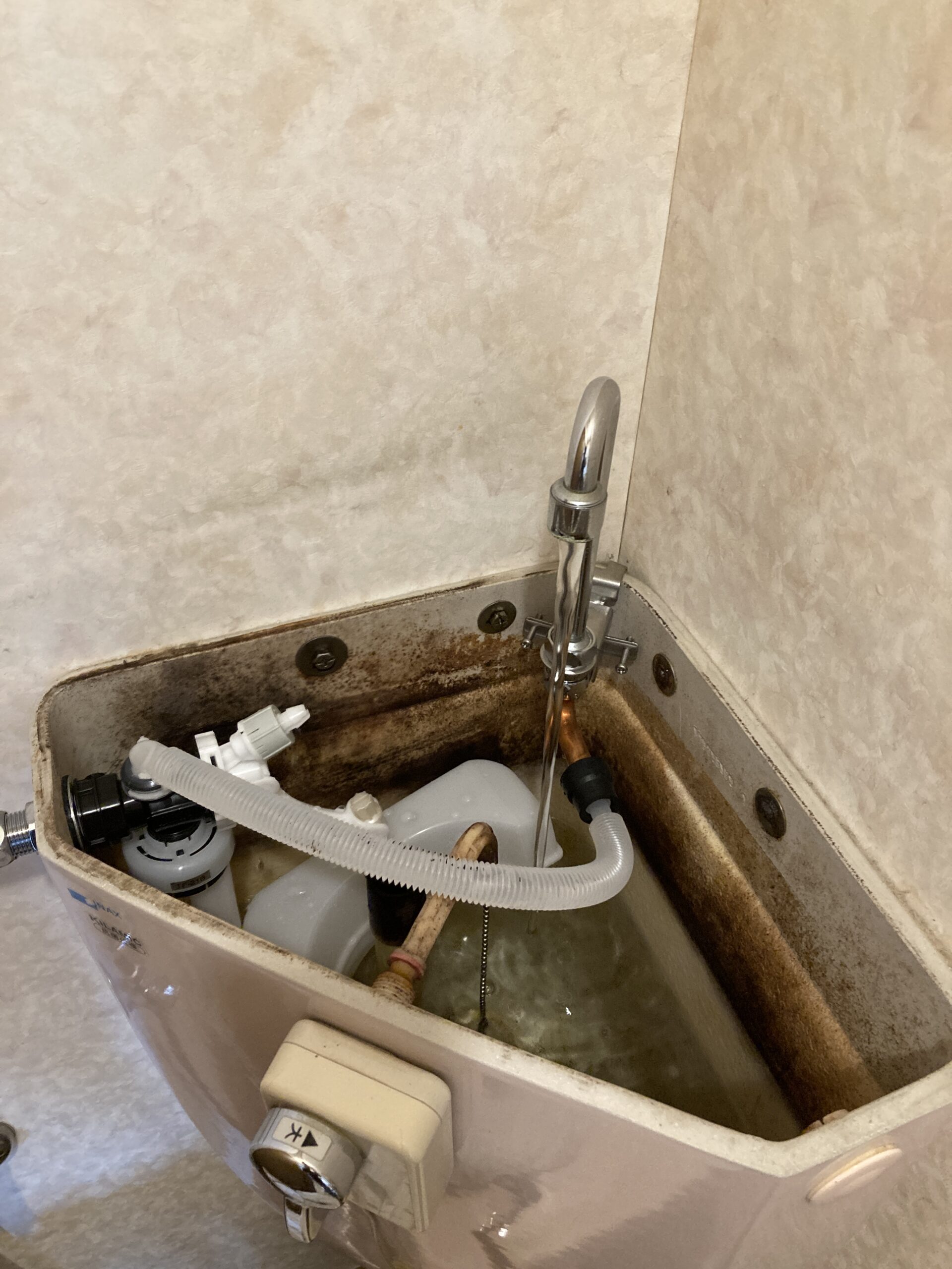 部品交換後のタンク内