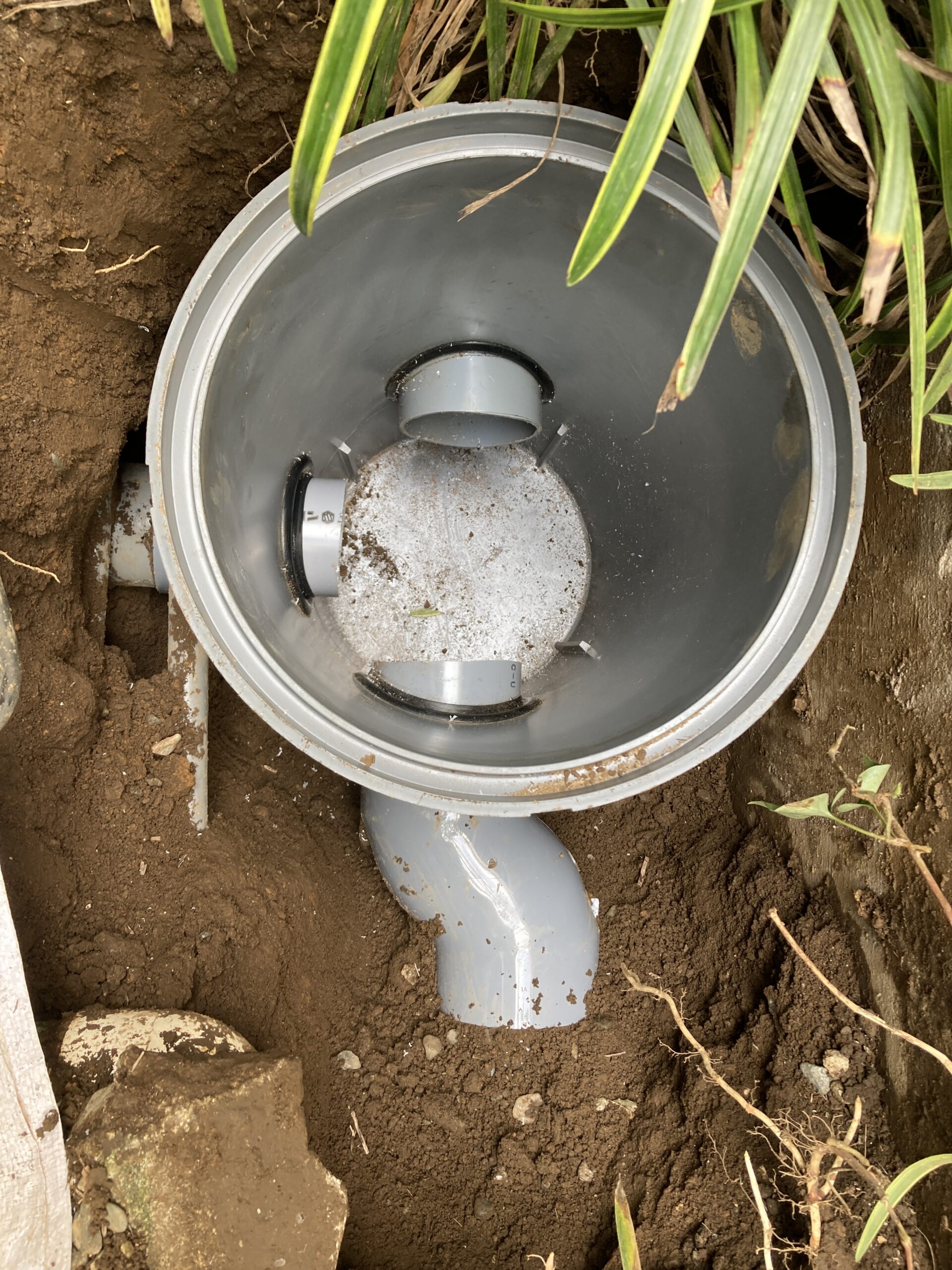 交換後の排水マス内