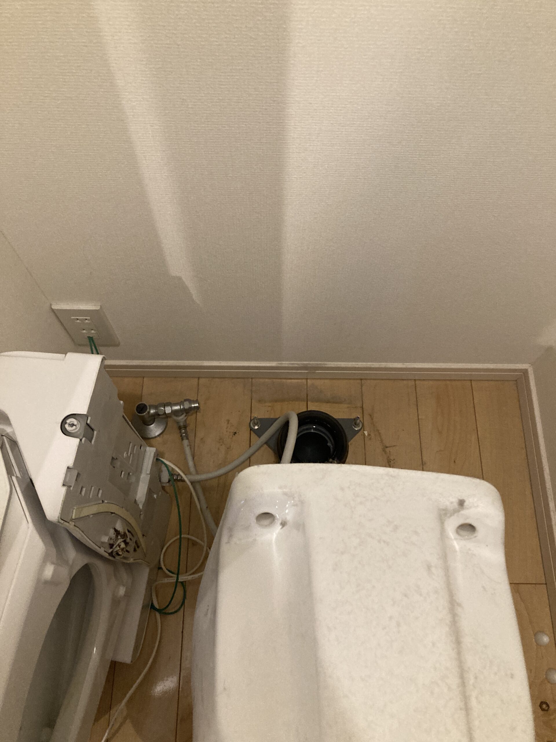 便器を取り外したところ