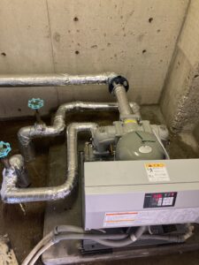 新規給水加圧ポンプユニット設置、配管後