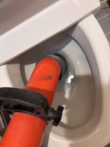 ローポンプ使用によるつまり修理作業