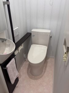 川口市 トイレ交換工事 TOTO ピュアレストQR 施工写真2
