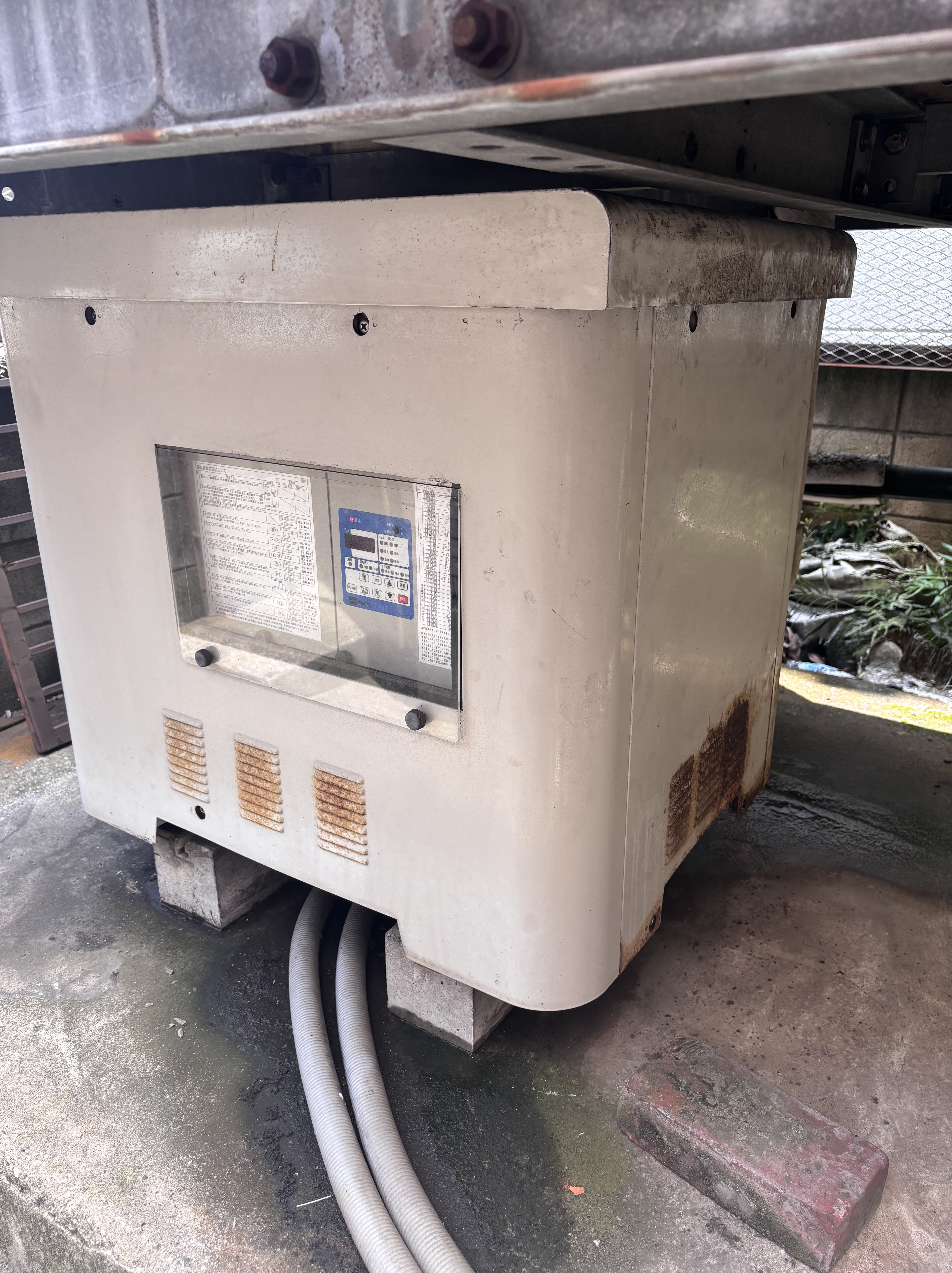 IMG 7991 足立区 給水ポンプユニット交換 EBARA 50BNAME3.7N 施工前