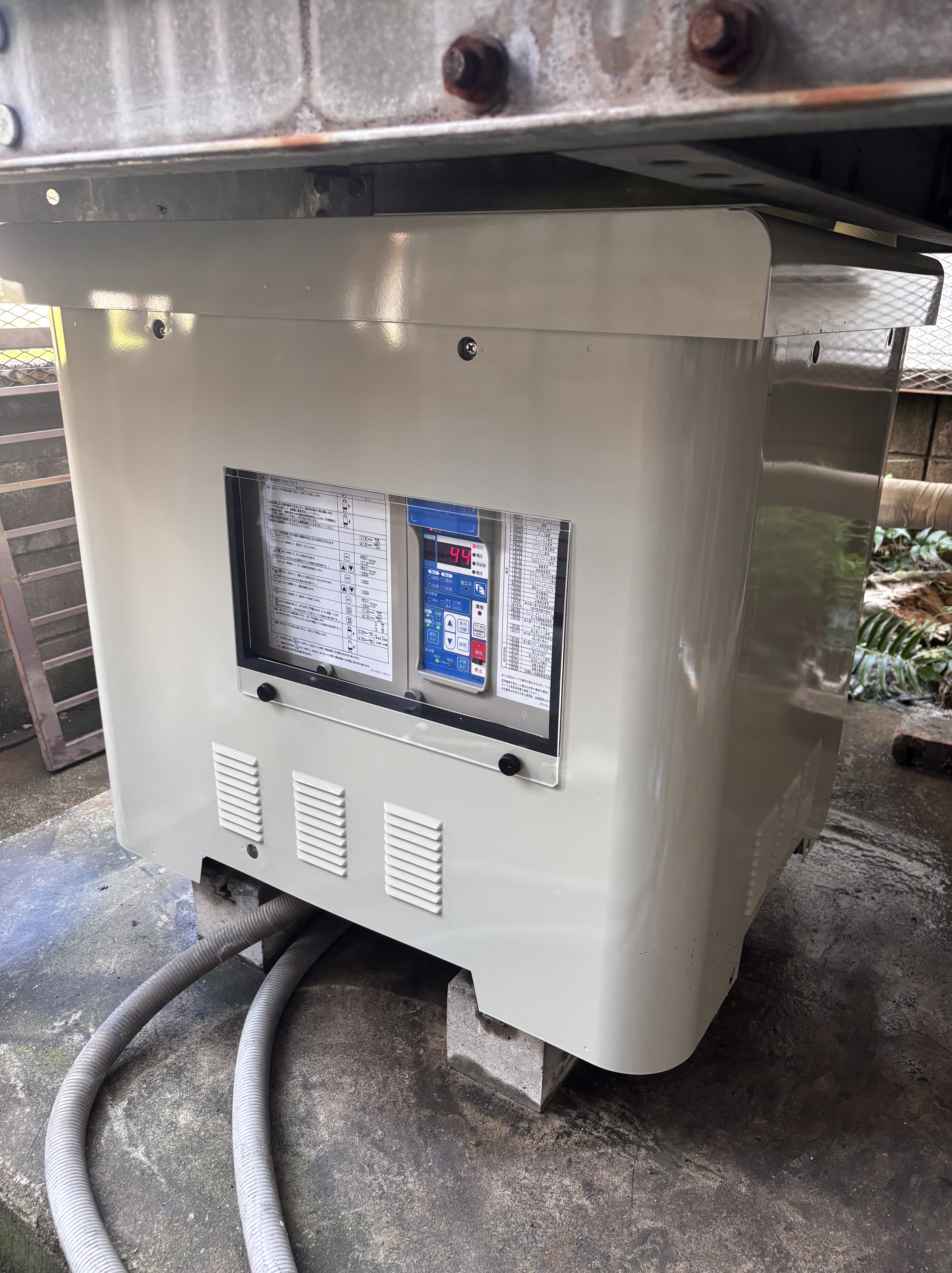 IMG 9727 足立区 給水ポンプユニット交換 EBARA 50BNAME3.7N 施工後